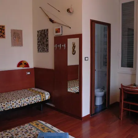 Hotel Astro Genua