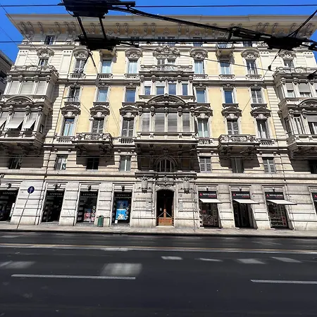 ホテル アルベルゴ アストロ